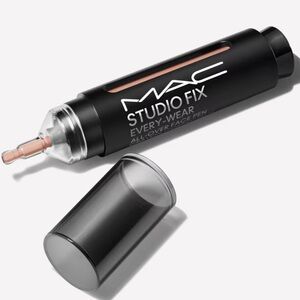 NIB MAC STUDIO FIX EVERY-WEAR ALL-OVER FACE PEN in NW20